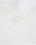 T-shirt da bambina in maglia con rilievo floreale