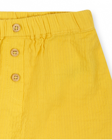 Conjunto de tricô amarelo liso de domingo para menino