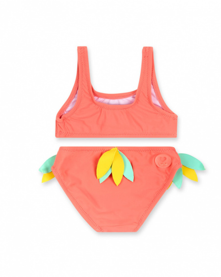 O biquíni rosa da menina Treasure Island