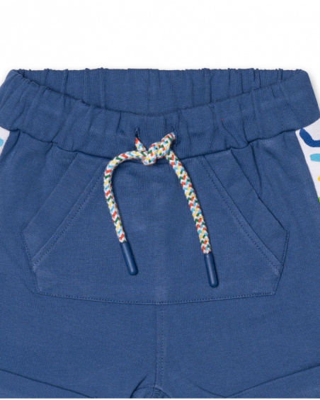 Bermudas de tricô azul 'aproveite' as férias do menino