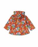 Trench coat vermelho para férias de menina