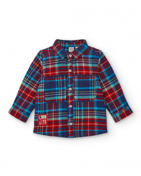 Camisa xadrez de menino em tons de vermelho e azul com detalhe Camisa xadrez de menino em tons de vermelho e azul com detalhe