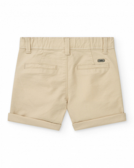 Pantalón corto beige para niño con bolsillos y cierre con botón
