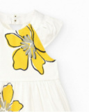 Vestido blanco para niña con estampado floral amarillo y