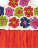 Vestido rojo para niña con falda de plana y cuerpo de crochet