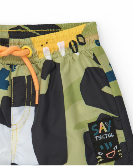 Bermuda de baño para niño con estampado en verde, negro y