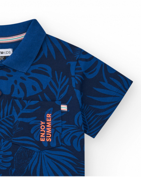 Polo para menino em azul com estampa tropical e bordado