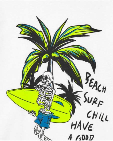 Camiseta para menino na cor branca com estampa de esqueleto.