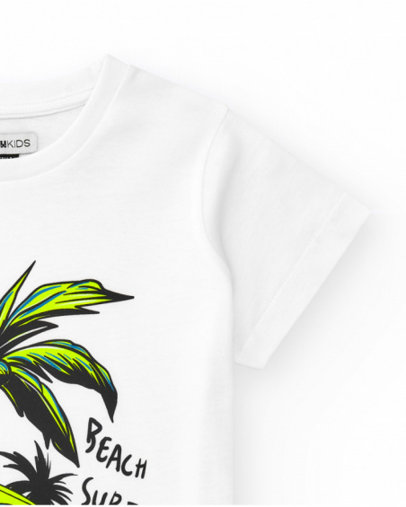 Camiseta para menino na cor branca com estampa de esqueleto.