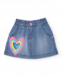 Falda vaquera para niña en azul con estampado de corazón
