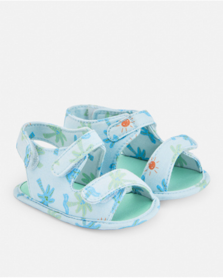 Sandálias azul claro para bebê menino com estampa tropical