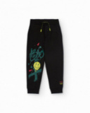 Calça jogger preta para menino com estampa estilo grafite