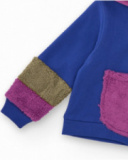 Moletom com capuz para meninana cor azul com detalhes de