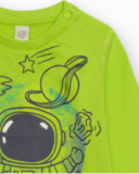 Camiseta de malha para menino verde com estampa de astronauta.