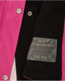 Capa de chuva para menina em fúcsia com capuz decorativo e