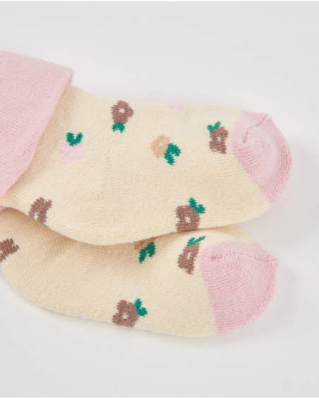 Meias para recém-nascido em tons de creme e rosa com estampado