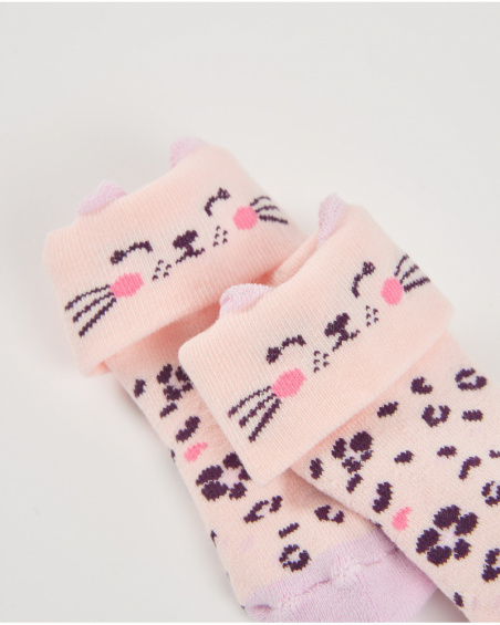 Meias de tricô para bebê menina na cor rosa com design de