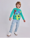 Camiseta de malha para menino verde com estampa de monstros.