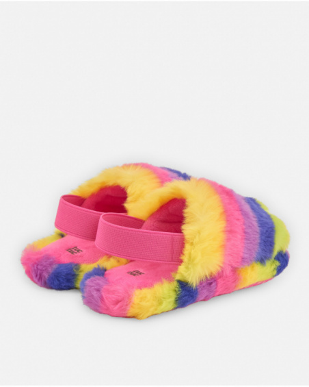 Pantufas de menina multicoloridas com pelo macio