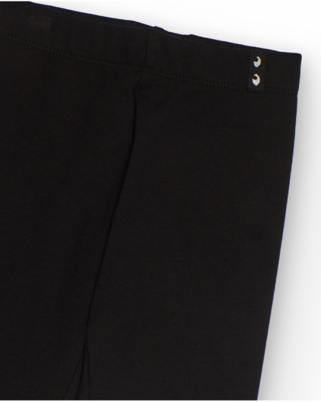 Legging para menina em preto com detalhe de tachas