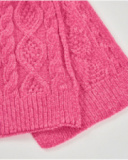 Conjunto de menina gorro e cachecol rosa de malha trançada com