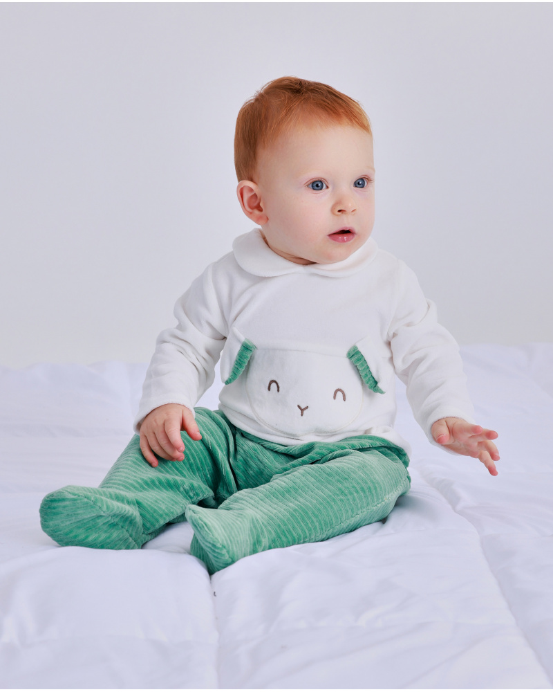 Macacão de veludo para recém-nascido em tons de verde e branco com design de carinha