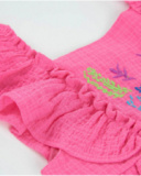 Vestido de menina em tecido plano com bordado frontal