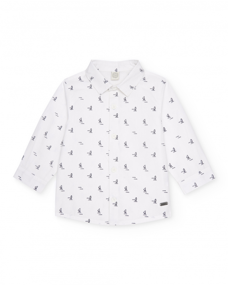 Camisa de menino em tecido plano com estampado de veleiros