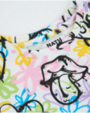 T-shirt de menina em malha com estilo graffiti